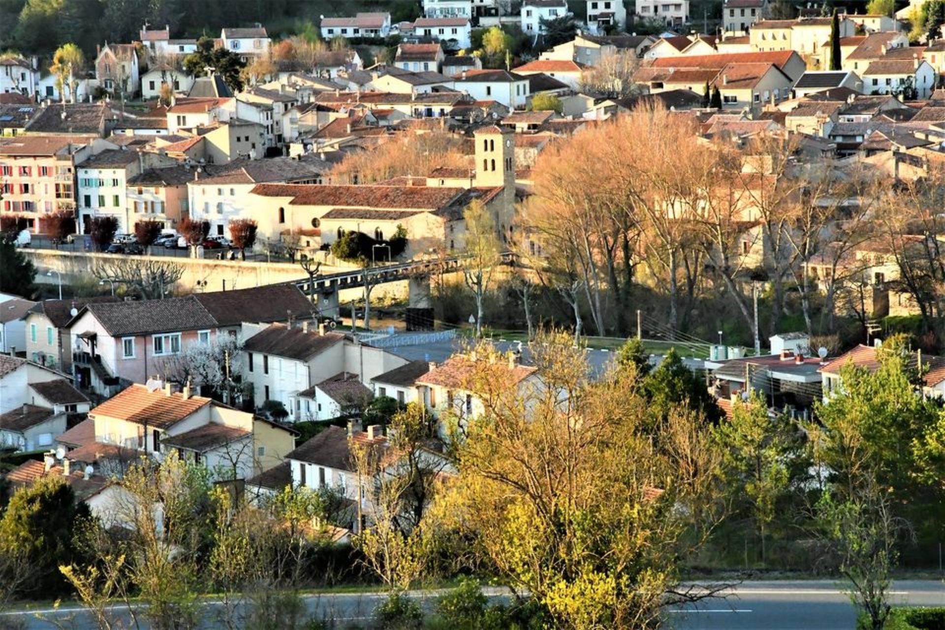 Village d esperaza